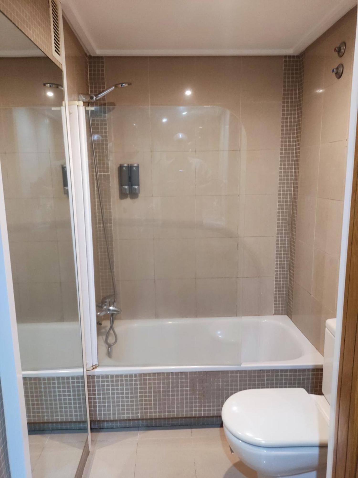 Pleno Centro, Terraza, Principe, 5 Min Casco Vello Y Estacion Ave Apartman Vigo Kültér fotó
