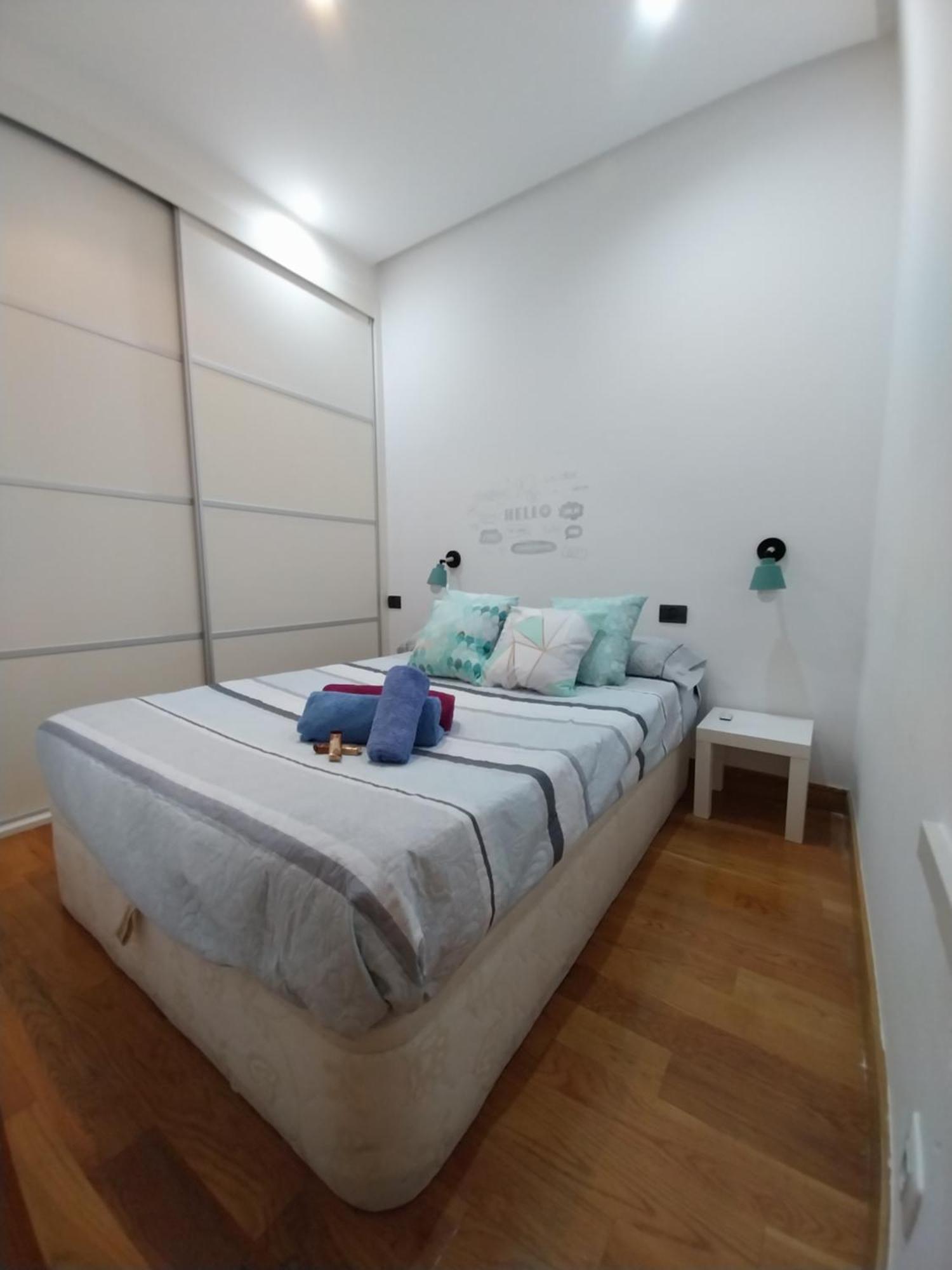 Pleno Centro, Terraza, Principe, 5 Min Casco Vello Y Estacion Ave Apartman Vigo Kültér fotó